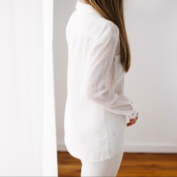 🔄Breezy Ivory Blouse🔸Last S - Picture 3 of 4